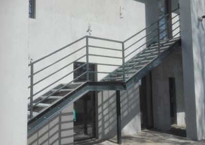 Metalowe schody